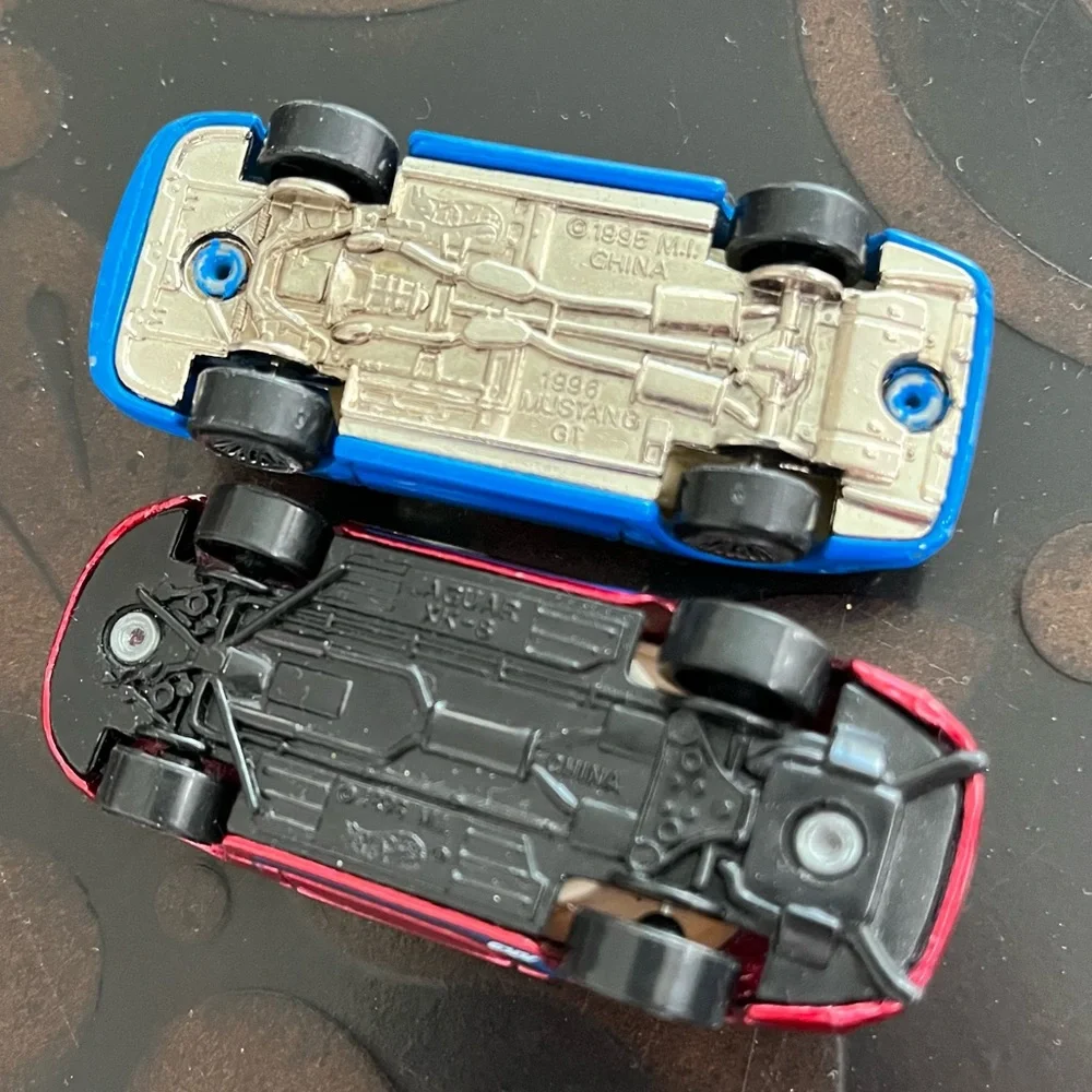 Hot Wheels Luxury Convertibles